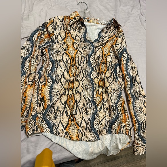 Shein and Suzy Shier tops for sale - Picture 9 of 9